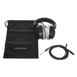 ChatGPT đã nói: Driver STELLAR.45 trên DT 990 PRO X mang lại khả năng tái tạo âm thanh cực kỳ chi tiết, với độ méo tiếng cực thấp. Âm thanh định hướng rõ ràng, trung thực và ổn định ở mọi dải tần – lý tưởng cho mixing, mastering hoặc nghe nhạc chuẩn phòng thu.