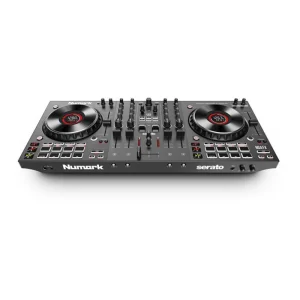 16 pad RGB trên NS4FX cho phép truy cập nhanh Hot Cue, Auto Loop, Sampler và Fader Cuts, hỗ trợ biểu diễn sáng tạo, hiệu ứng trực quan, phù hợp với mọi phong cách DJ hiện đại.