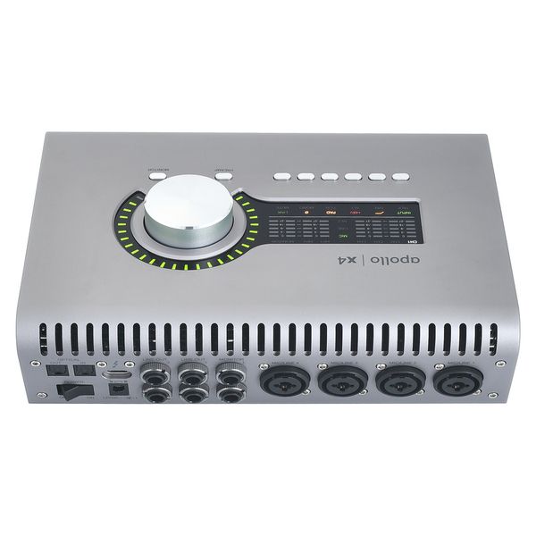 Apollo X4 Gen2 Essentials+ đảm bảo khả năng tương thích mượt mà với cả macOS và Windows, hỗ trợ đa dạng phần mềm DAW.Người dùng có thể dễ dàng tích hợp vào hệ thống phòng thu chuyên nghiệp hoặc home studio mà không lo xung đột.