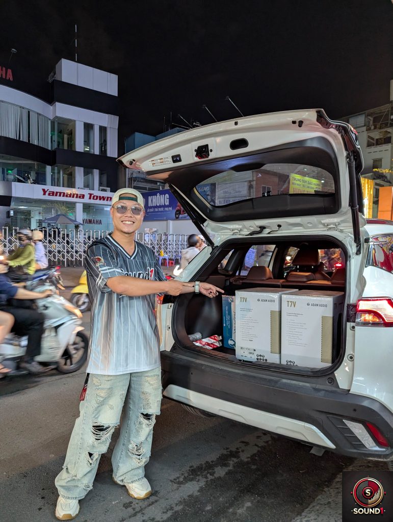 Mua loa kiểm âm nghe nhạc ở đâu uy tín?