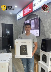 Tìm hiểu loa kiểm âm tiếng Anh – Studio Monitor là gì và cách sử dụng đúng chuẩn