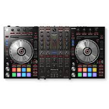 DDJ SX3 tích hợp hệ thống FX đa dạng như echo, reverb, delay, flanger giúp tạo hiệu ứng âm thanh chuyên sâu và cuốn hút.Khả năng đồng bộ hiệu ứng theo BPM giúp chuyển bài mượt mà, giữ nhịp ổn định khi biểu diễn. DJ có thể layer nhiều hiệu ứng cùng lúc, tăng tính sáng tạo và tạo điểm nhấn mạnh trong set nhạc.