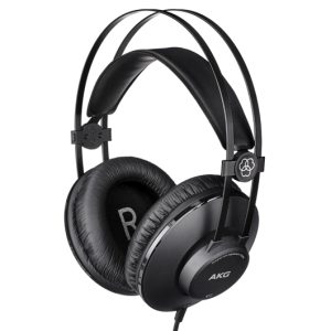 AKG K52